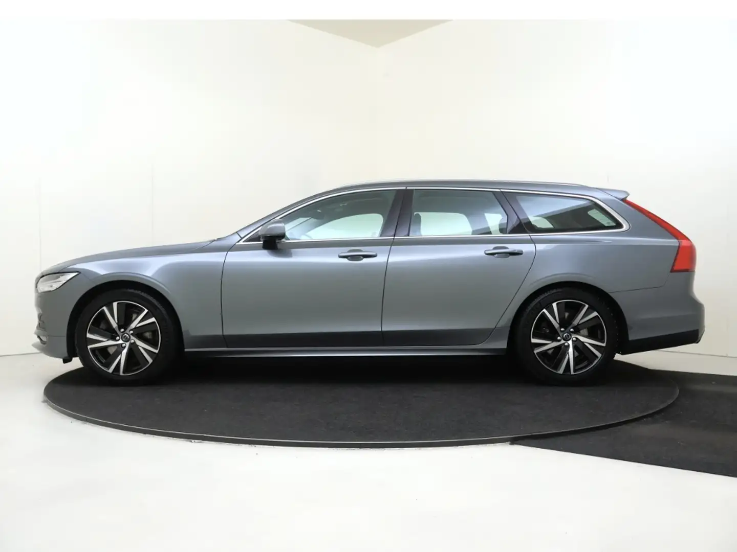 Volvo V90 T4 Momentum | Trekhaak | Stoel/Stuurverwarming | K Gris - 2