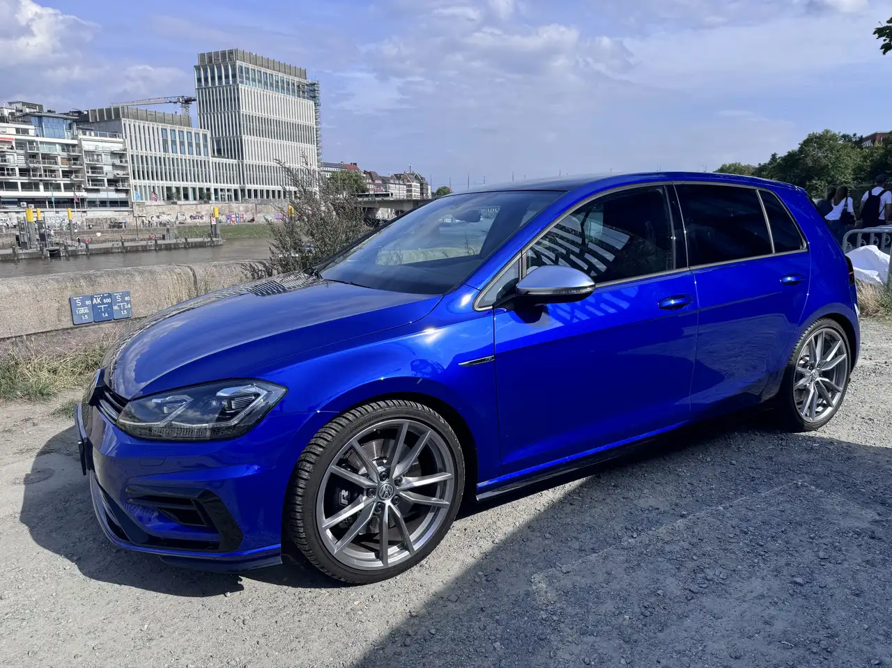 Volkswagen Golf R