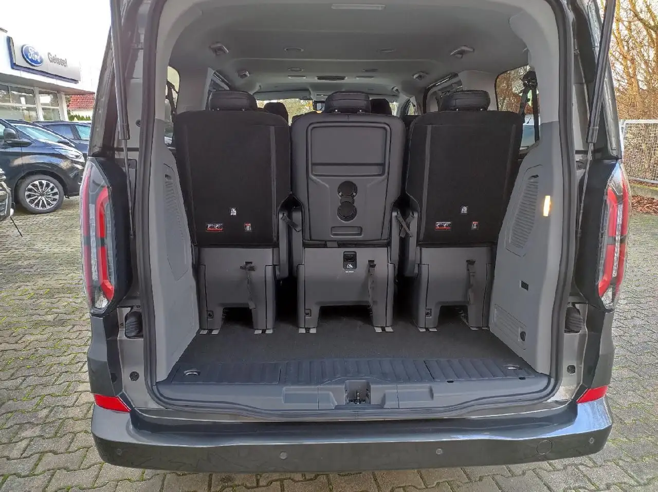 Ford Tourneo Custom Bus PHEV 340 L1 NAVI el.Türen LED 13