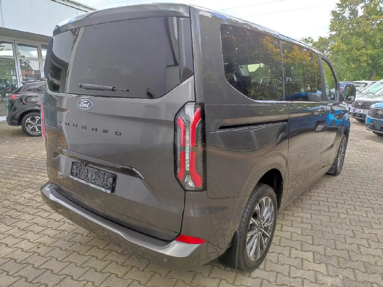Ford Tourneo Custom Bus PHEV 340 L1 NAVI el.Türen LED 4
