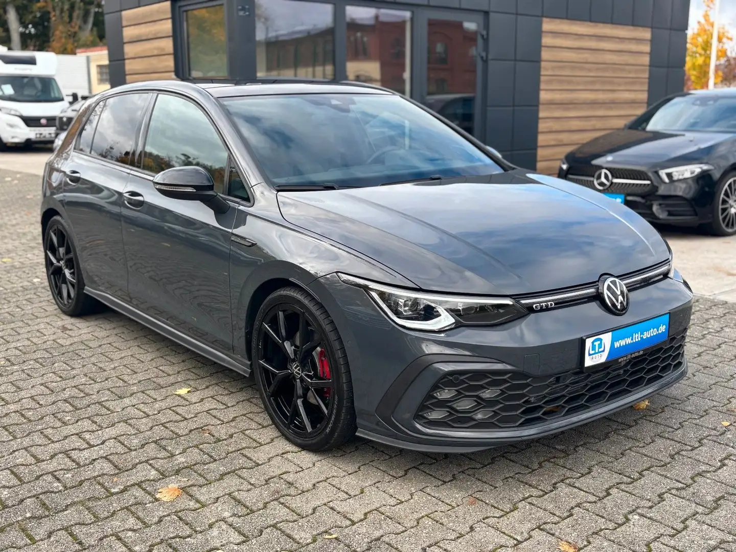 Volkswagen Golf VIII GTD Panorama Matrix Standheizung HeadU Gris - 1