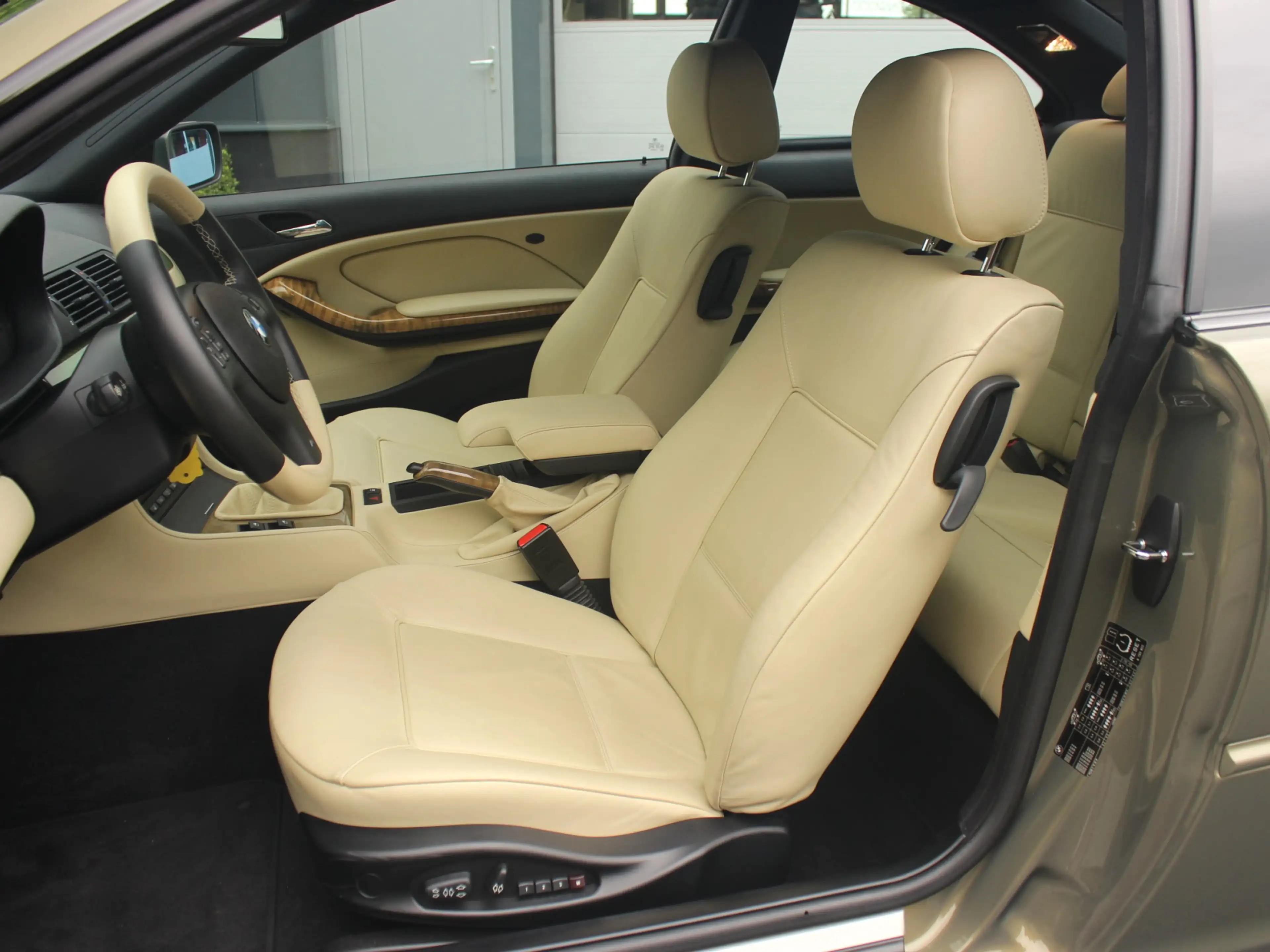 BMW 325 3-serie Coupé 325Ci Individual Special Executive C — photo 14