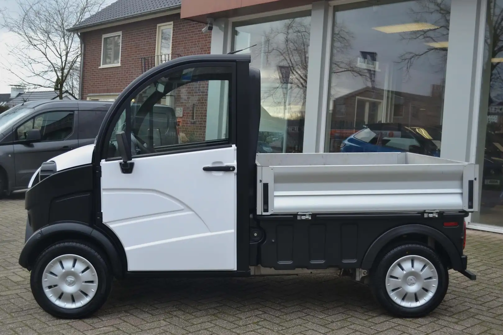 Aixam D-truck M12rs Laadbak incl. TREKHAAK + radio + elektrische White - 2