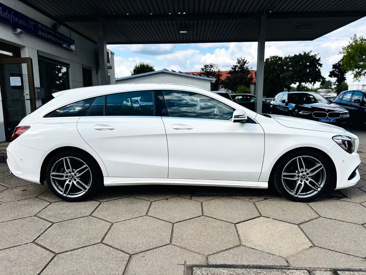Mercedes-Benz CLA 200 AMG/ACC/STAND HZG/CARPLAY Blanc - 2