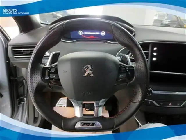 Peugeot 308 view 4