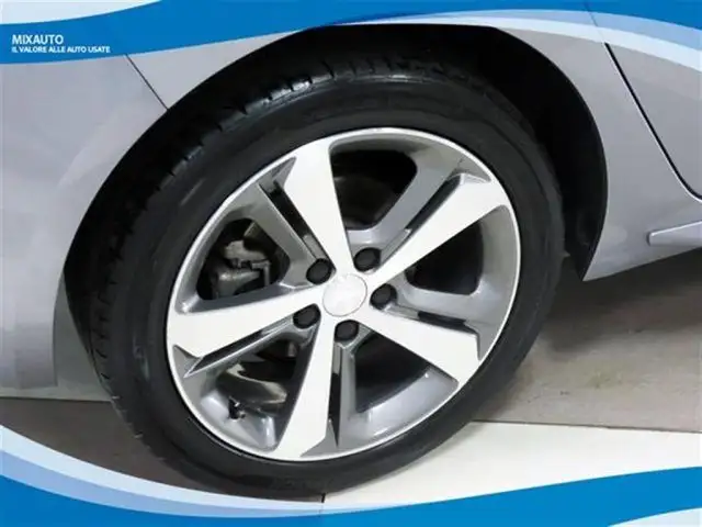 Peugeot 308 view 14