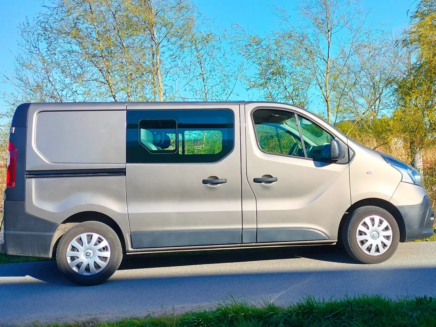 Renault Trafic Trafic dCi 95 L1H1 Dubbele Cabine Beige - 1