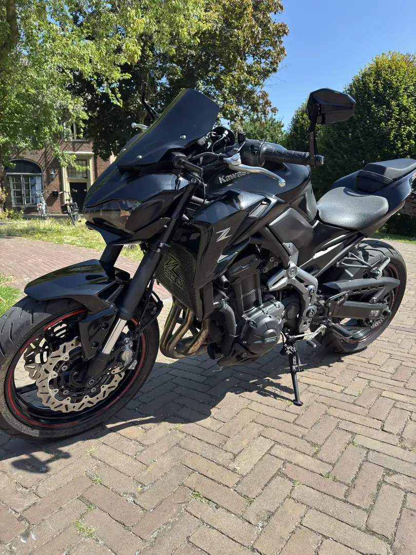 Kawasaki Z 900 Zwart - 1