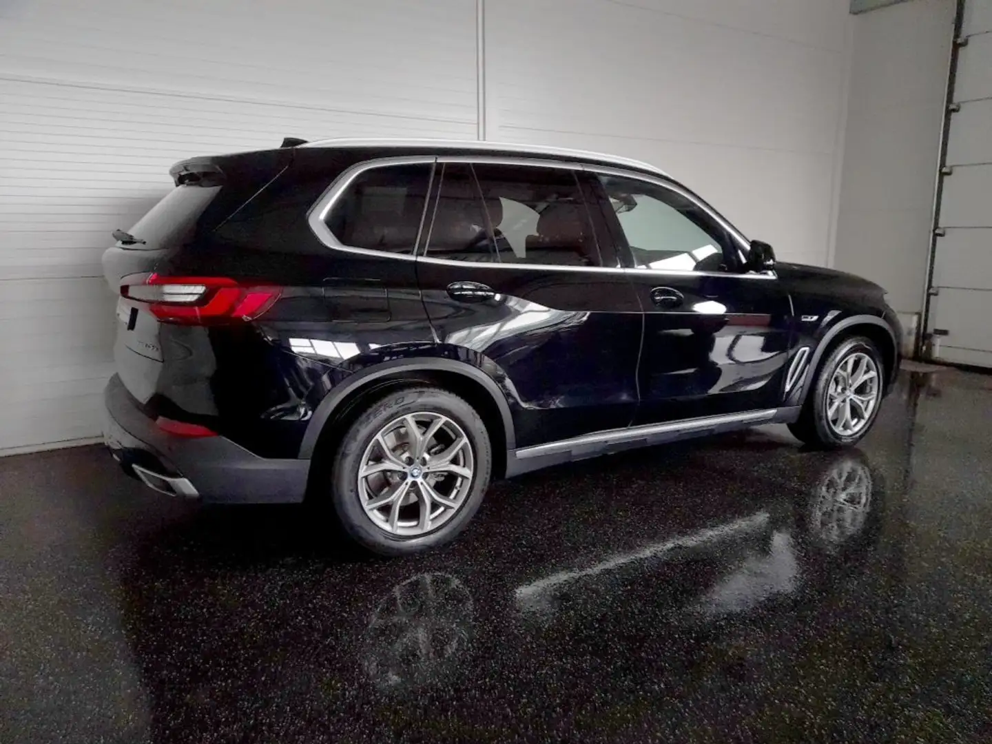 BMW X5 45e XLINE 4x4 PHEV Aut Schwarz - 2
