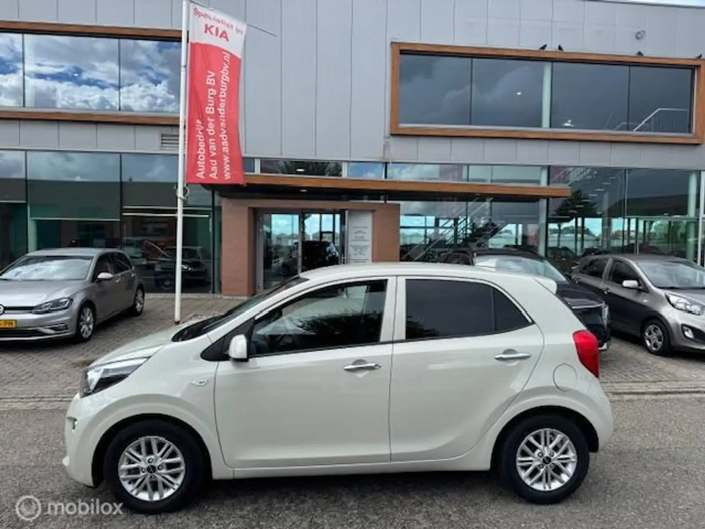 Kia Picanto 1.0 DPi Dynamic Edition - Stoel & Stuurverwarming, Beige - 2