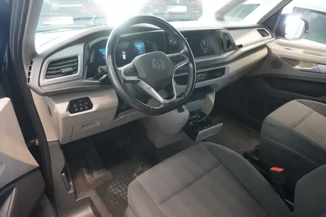 Volkswagen Multivan view 7