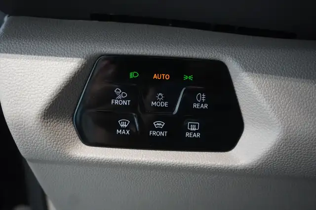Volkswagen Multivan view 15