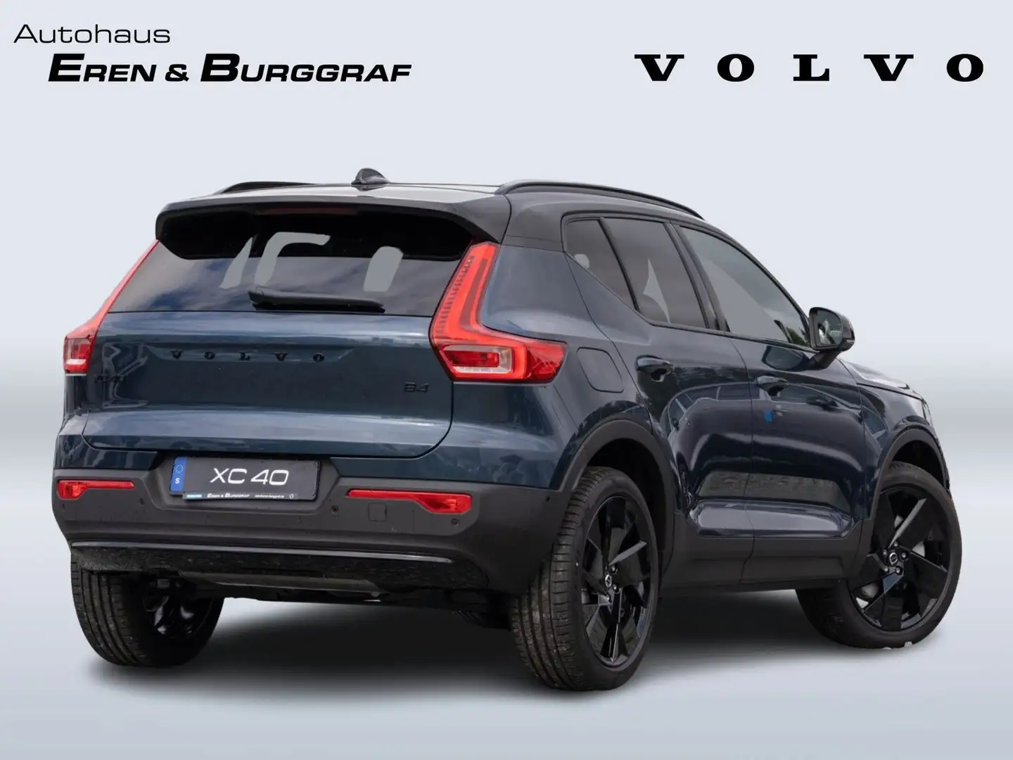 Volvo XC40 Plus Black Edition 2WD Bleu - 2