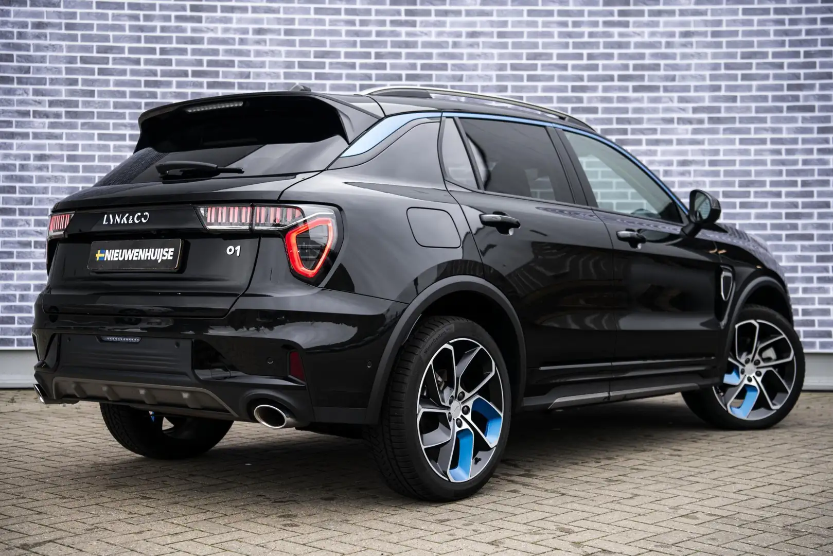 Lynk & Co 01 1.5 | Panoramadak | Adaptive cruise control | Came Zwart - 2