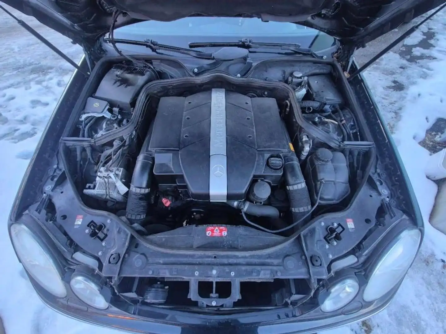 Mercedes-Benz E 320 E 320 Elegance 4MATIC Aut. Schwarz - 2