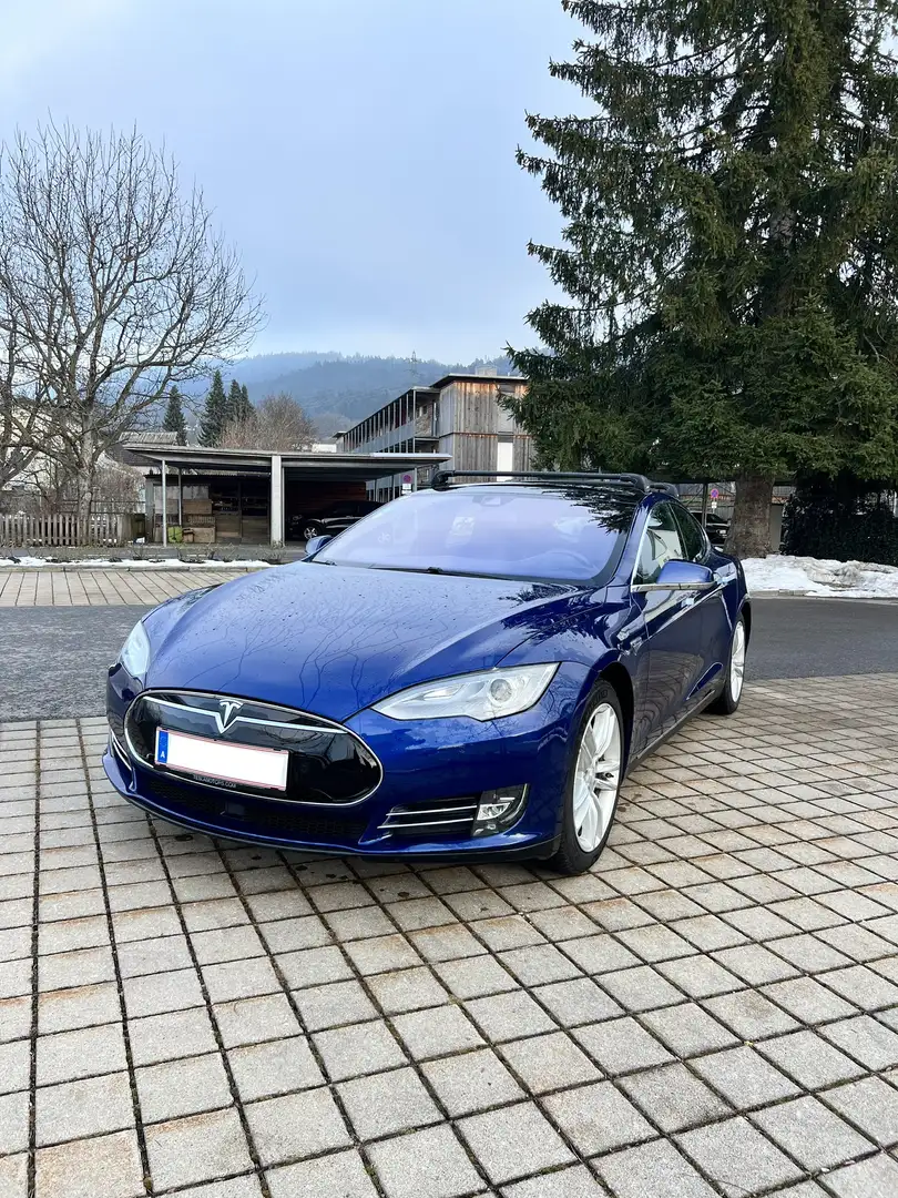 Tesla Model S 90D - 1