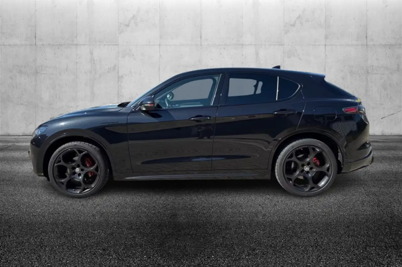 Alfa Romeo Stelvio 2023