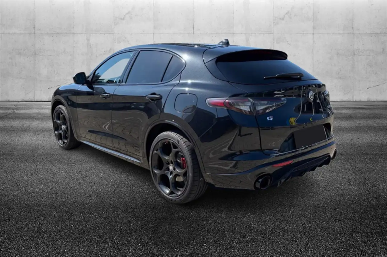 Alfa Romeo Stelvio 2023