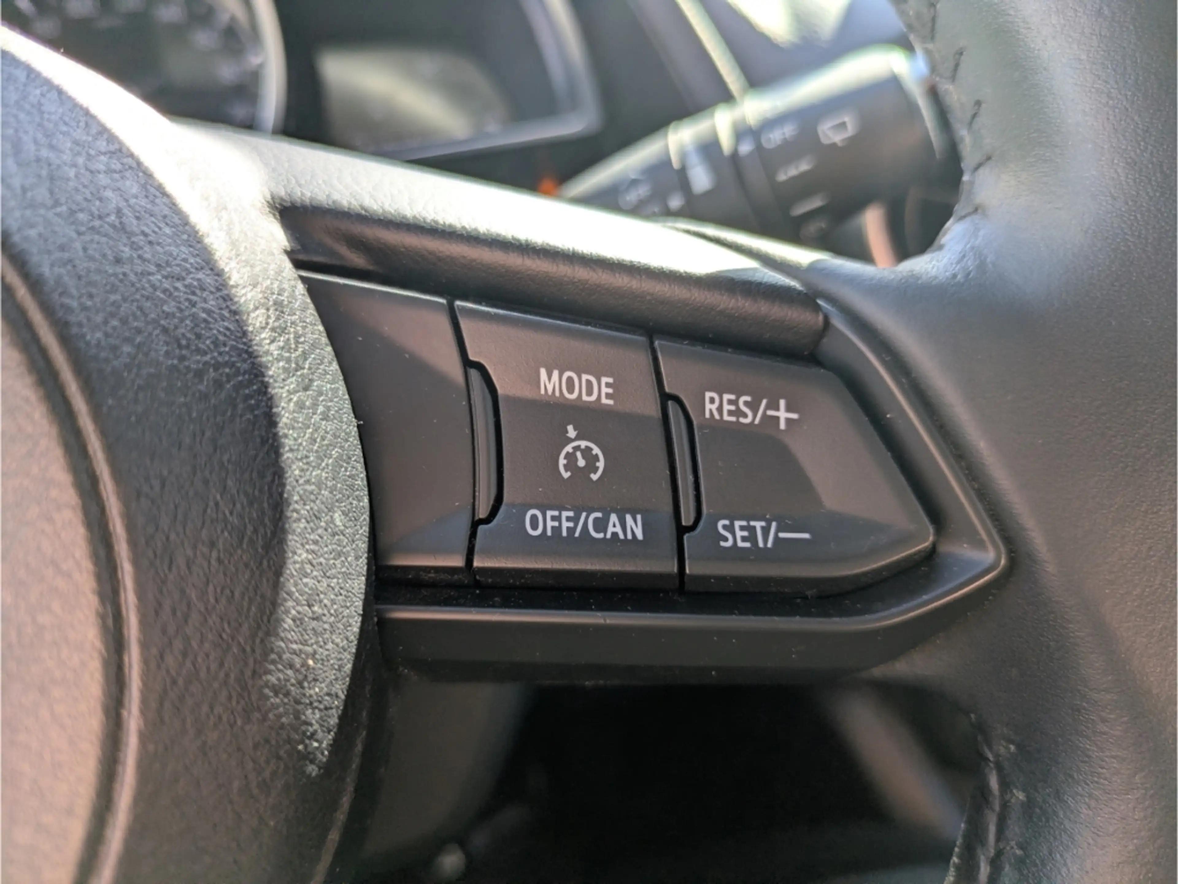 Mazda 2 Homura LED Apple CarPlay Klimaautom DAB SHZ Keyles — photo 10