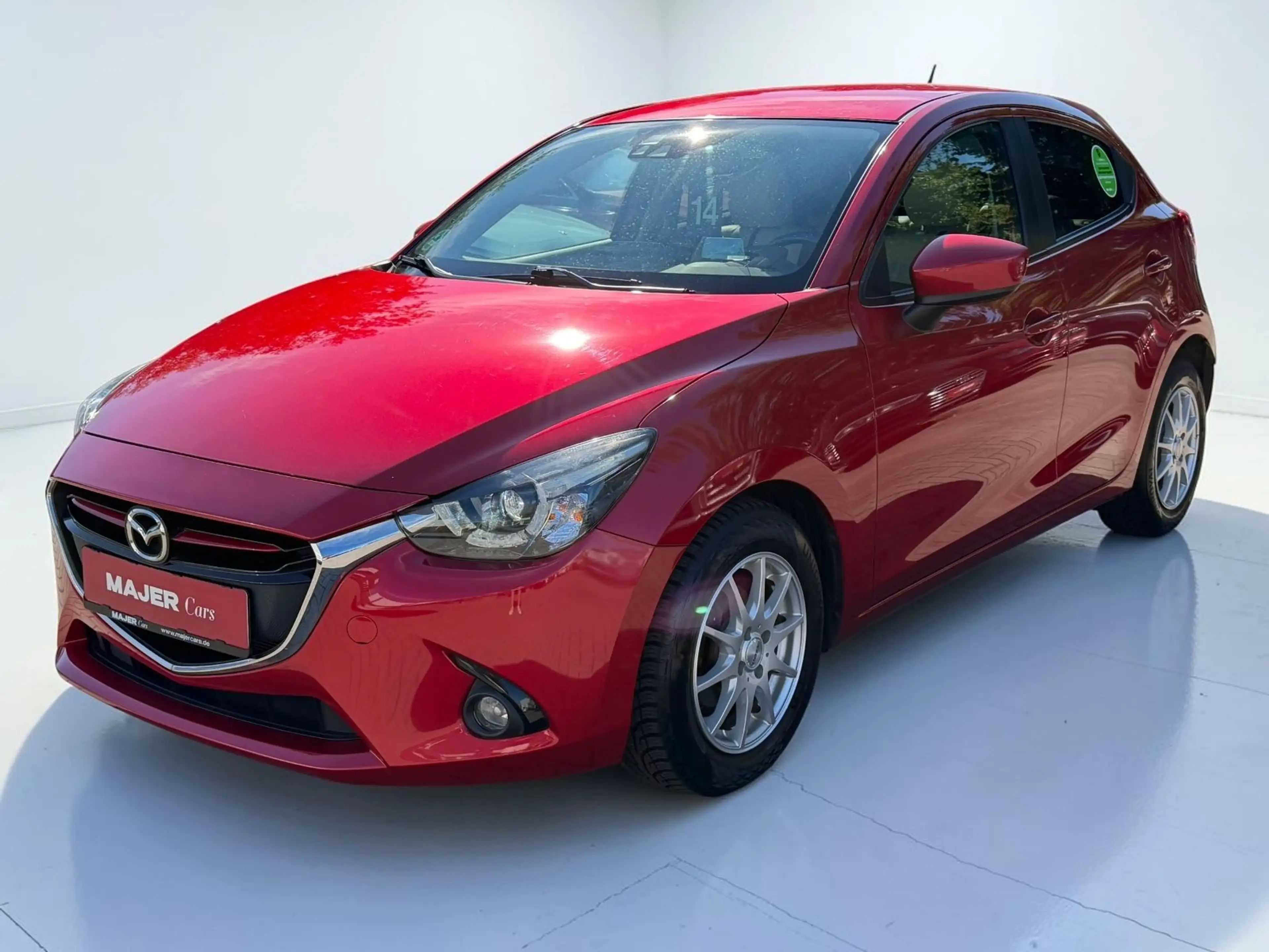 Mazda 2 Lim. White Edition HEAD-UP*KEYLESS*LED*NAVI*SZ — photo 2