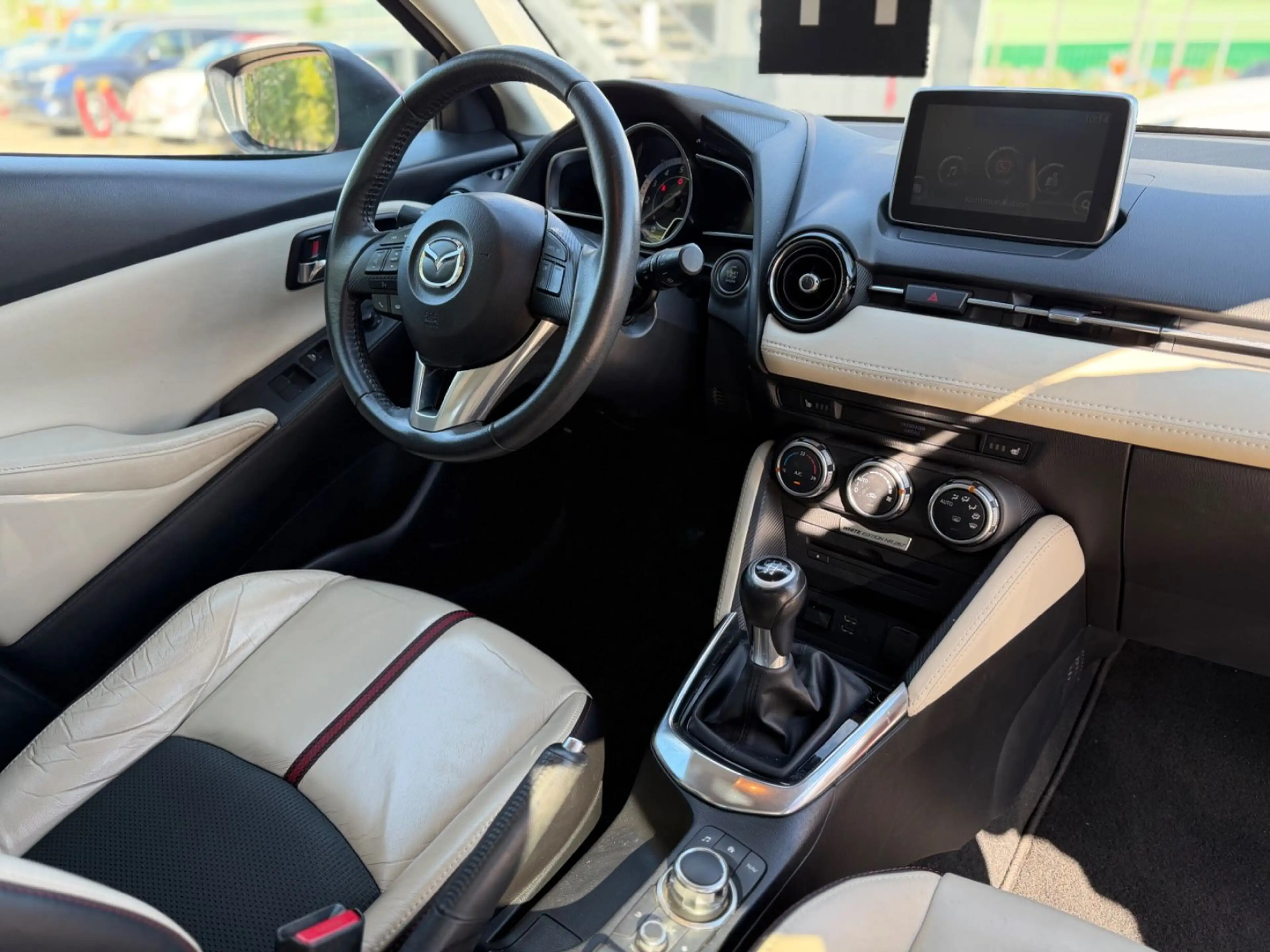 Mazda 2 Lim. White Edition HEAD-UP*KEYLESS*LED*NAVI*SZ — photo 13