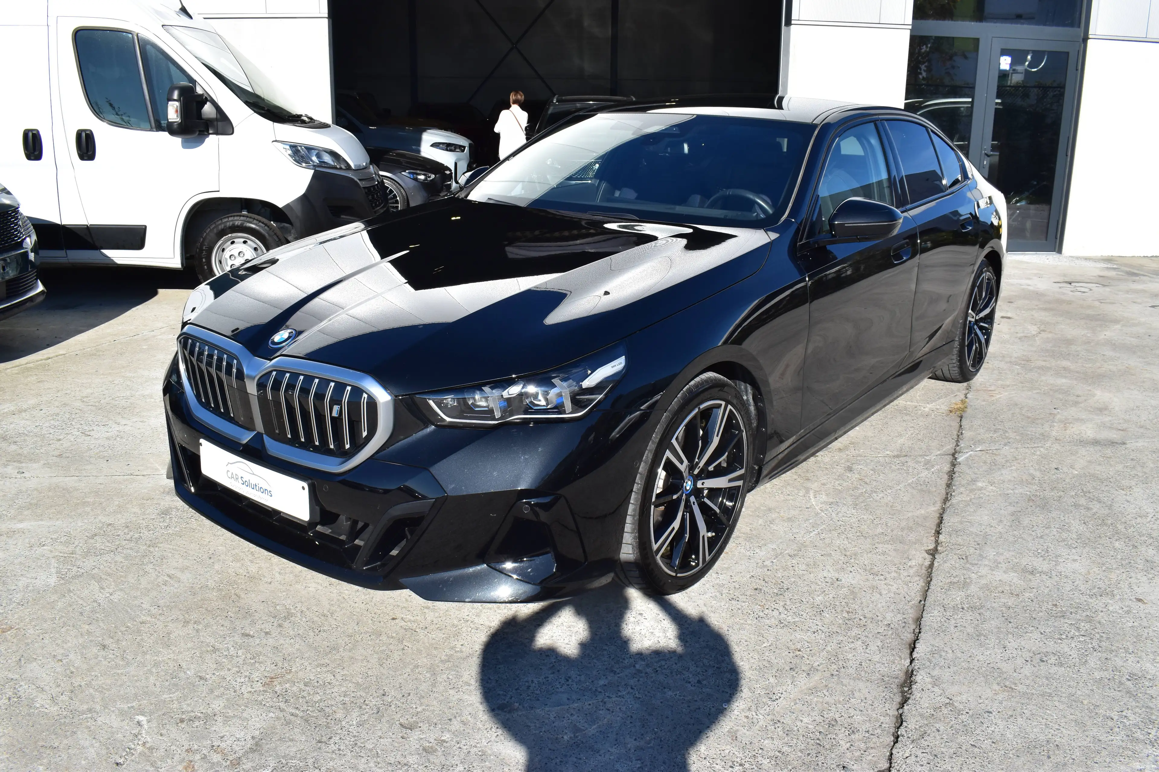 BMW i5 eDrive40 Pack M *Pano - Full Options * — photo 5