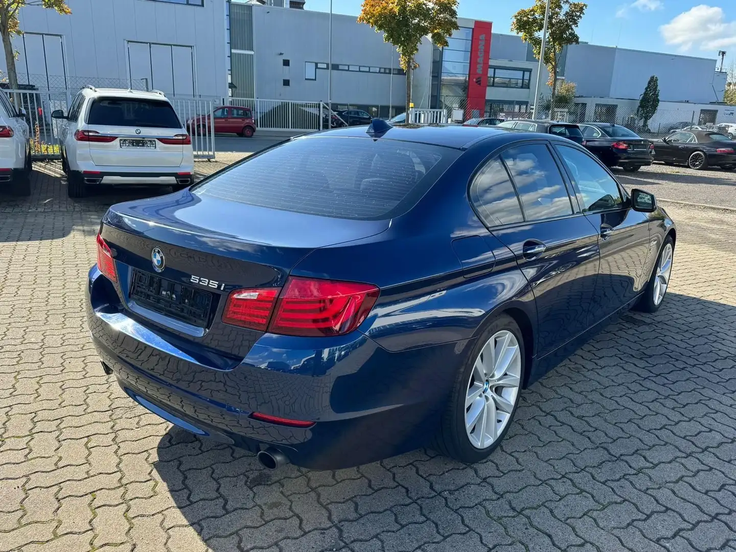 BMW 535 i xDrive Bleu - 2