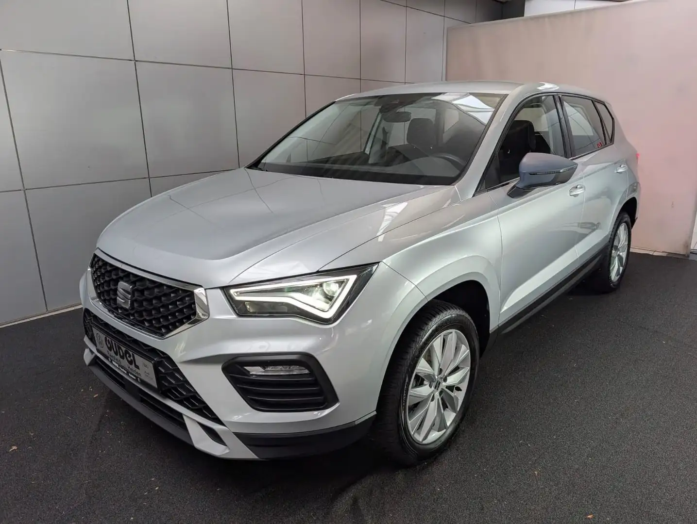 SEAT Ateca Style 1.5 TSI ACT OPF AHK Smart-Link GRA Silber - 2