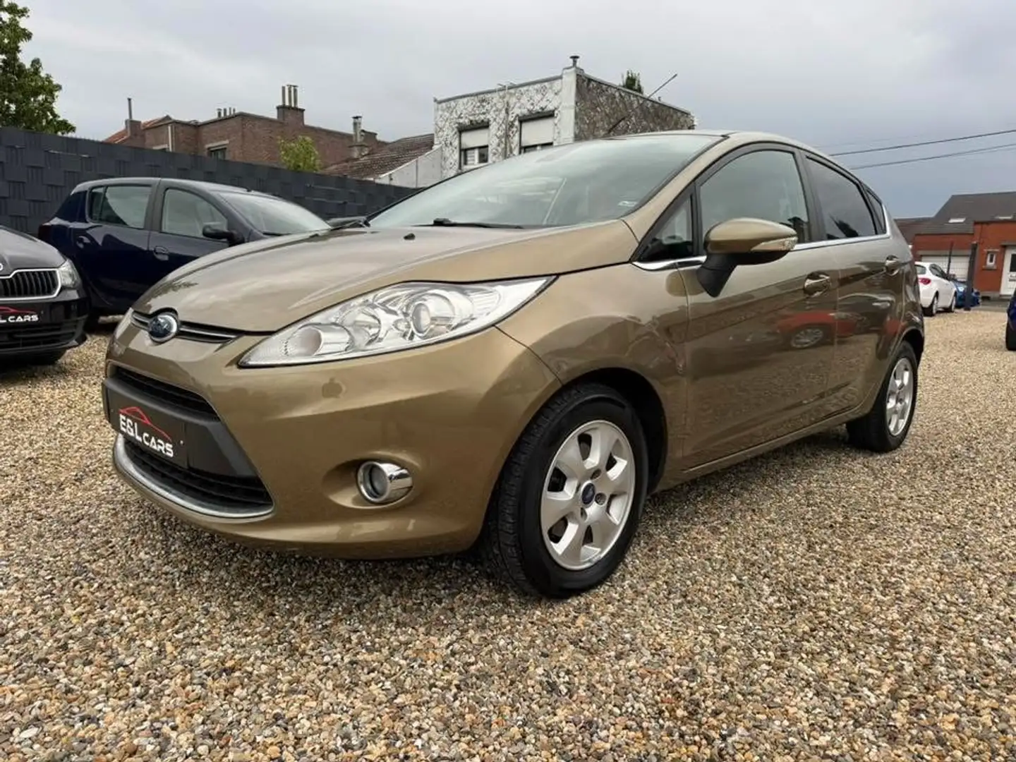 Ford Fiesta Fiesta 1.6 TDCi Titanium **12 mois de garantie** Beige - 1