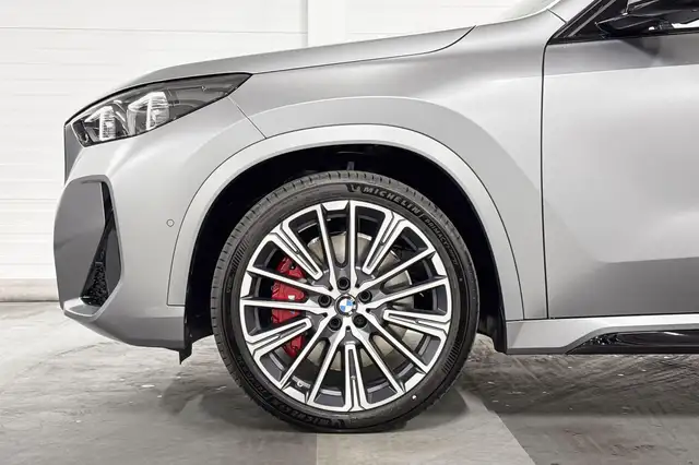 BMW Ix1 view 4