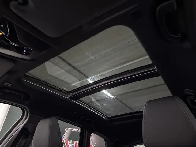 BMW Ix1 view 11