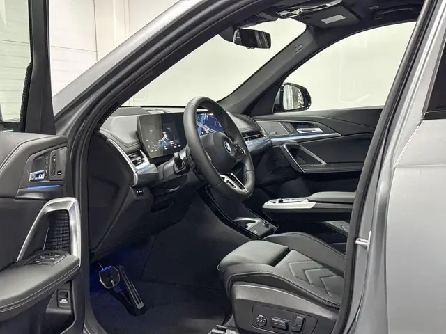 BMW Ix1 view 9