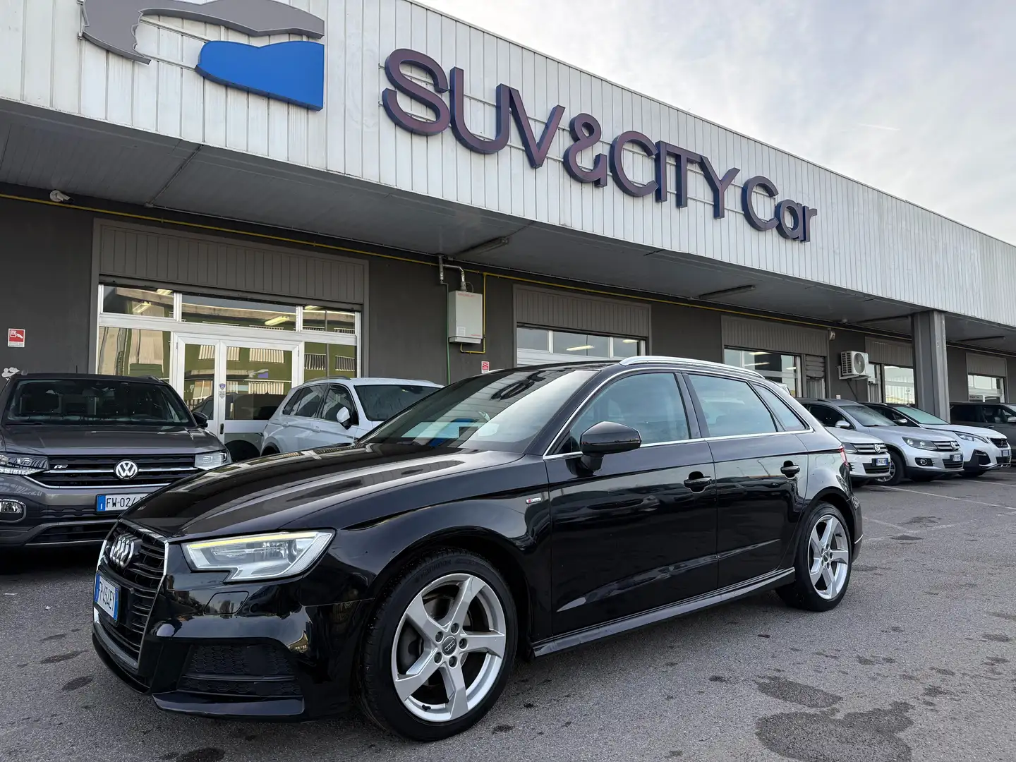 Audi A3 Sportback 1.6 tdi SLINE / S LINE Nero - 1