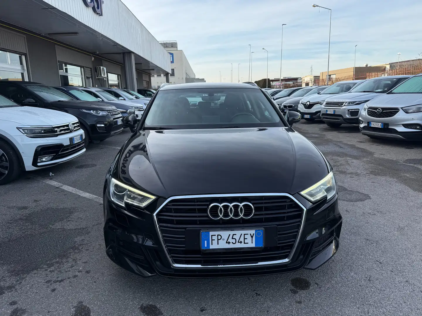 Audi A3 Sportback 1.6 tdi SLINE / S LINE Nero - 2