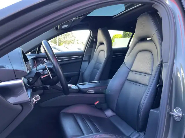 Porsche Panamera view 15