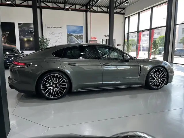 Porsche Panamera view 6