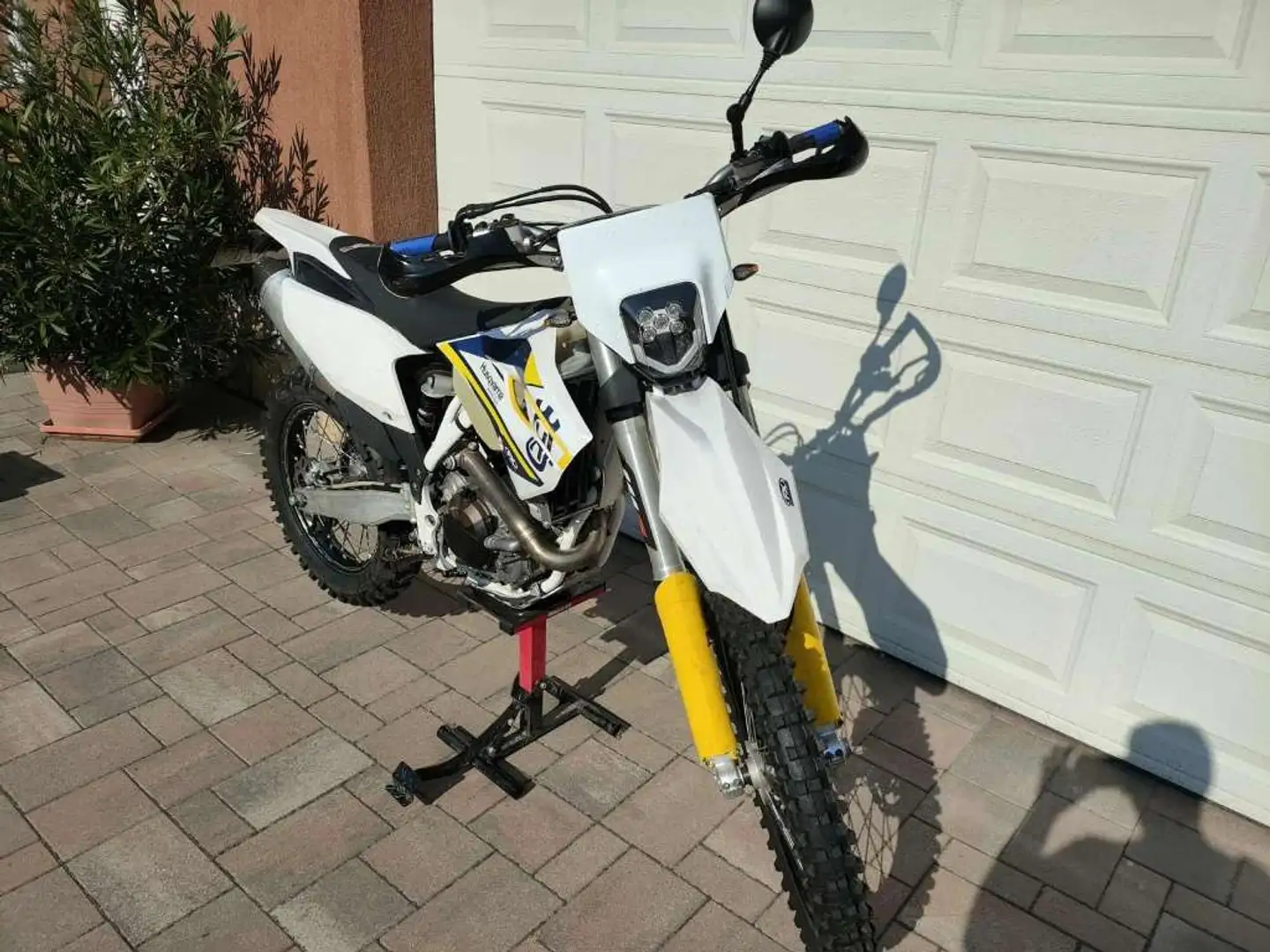 Husqvarna FE 450 Blanco - 2