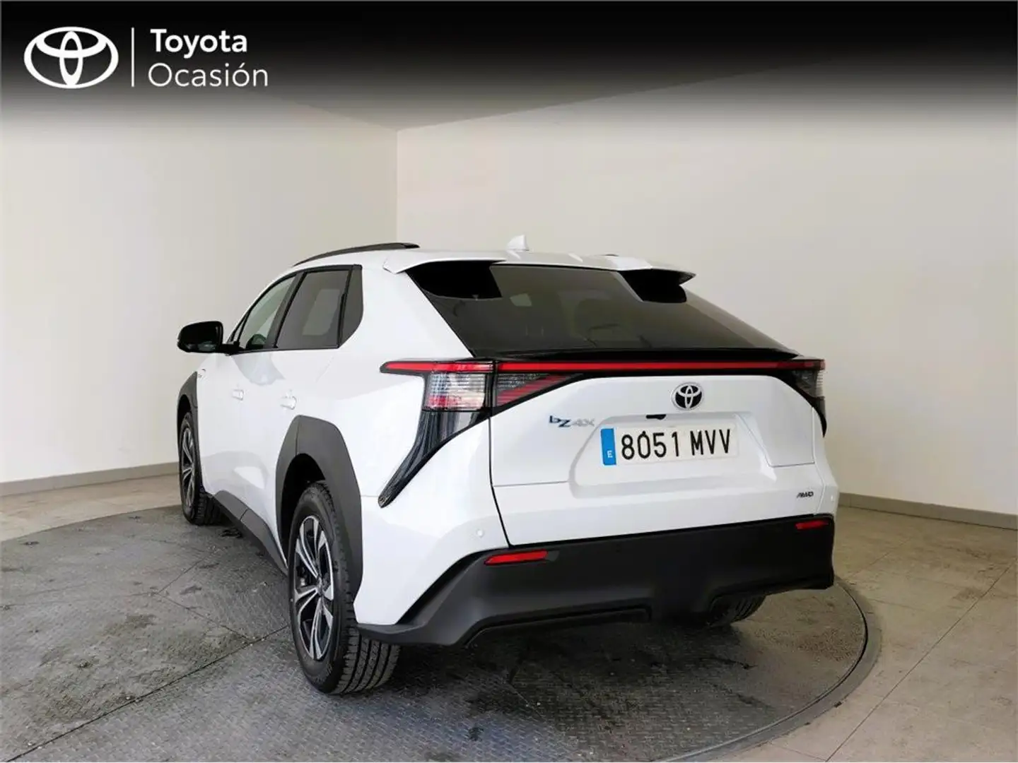 Toyota bZ4X Style Plus 4x4 - 2