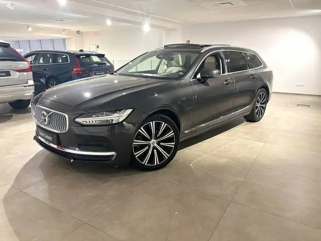 Volvo V90 Plus, B4