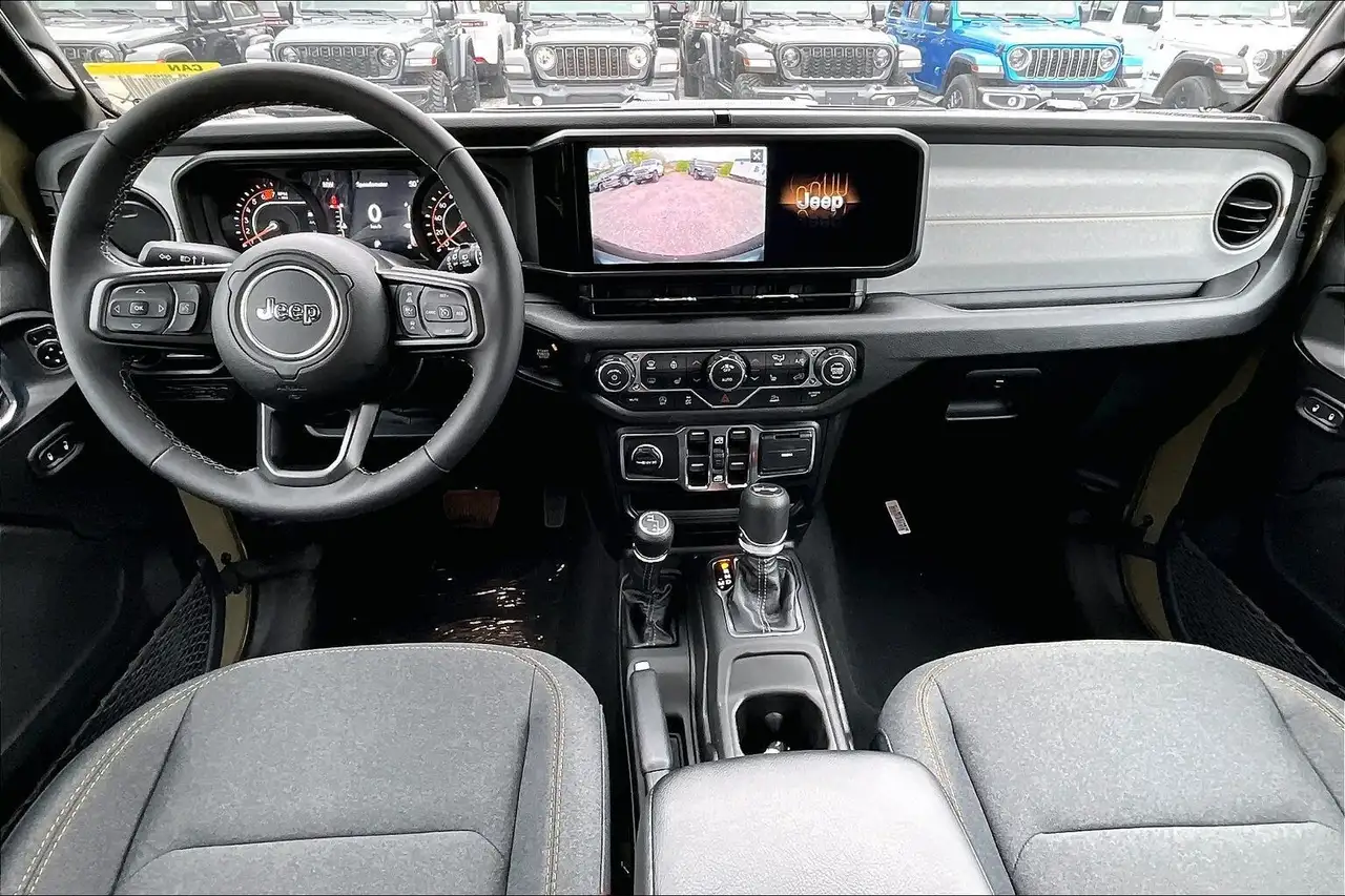 Jeep Wrangler снимка Jeep Wrangler