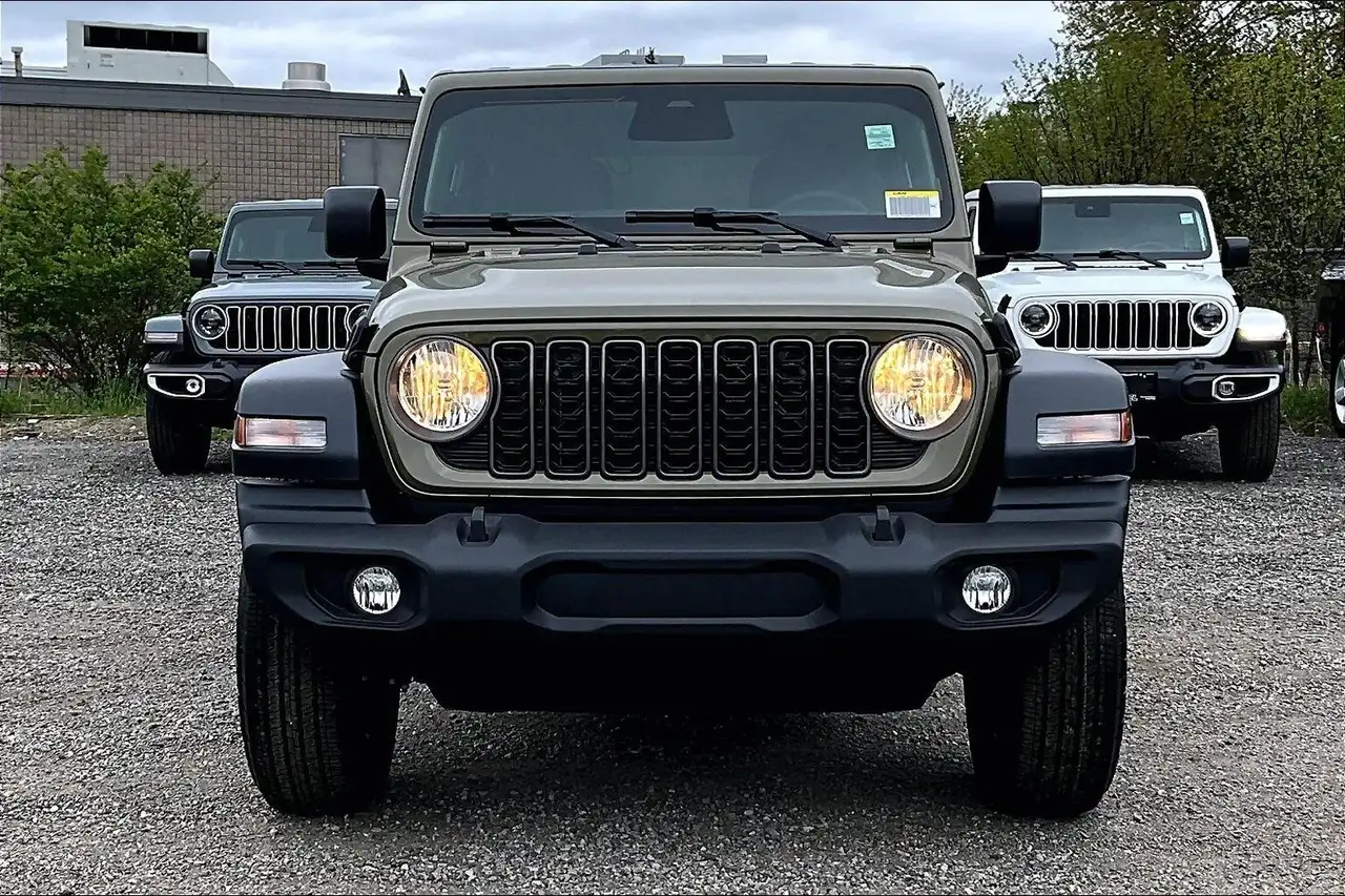 Jeep Wrangler снимка Jeep Wrangler