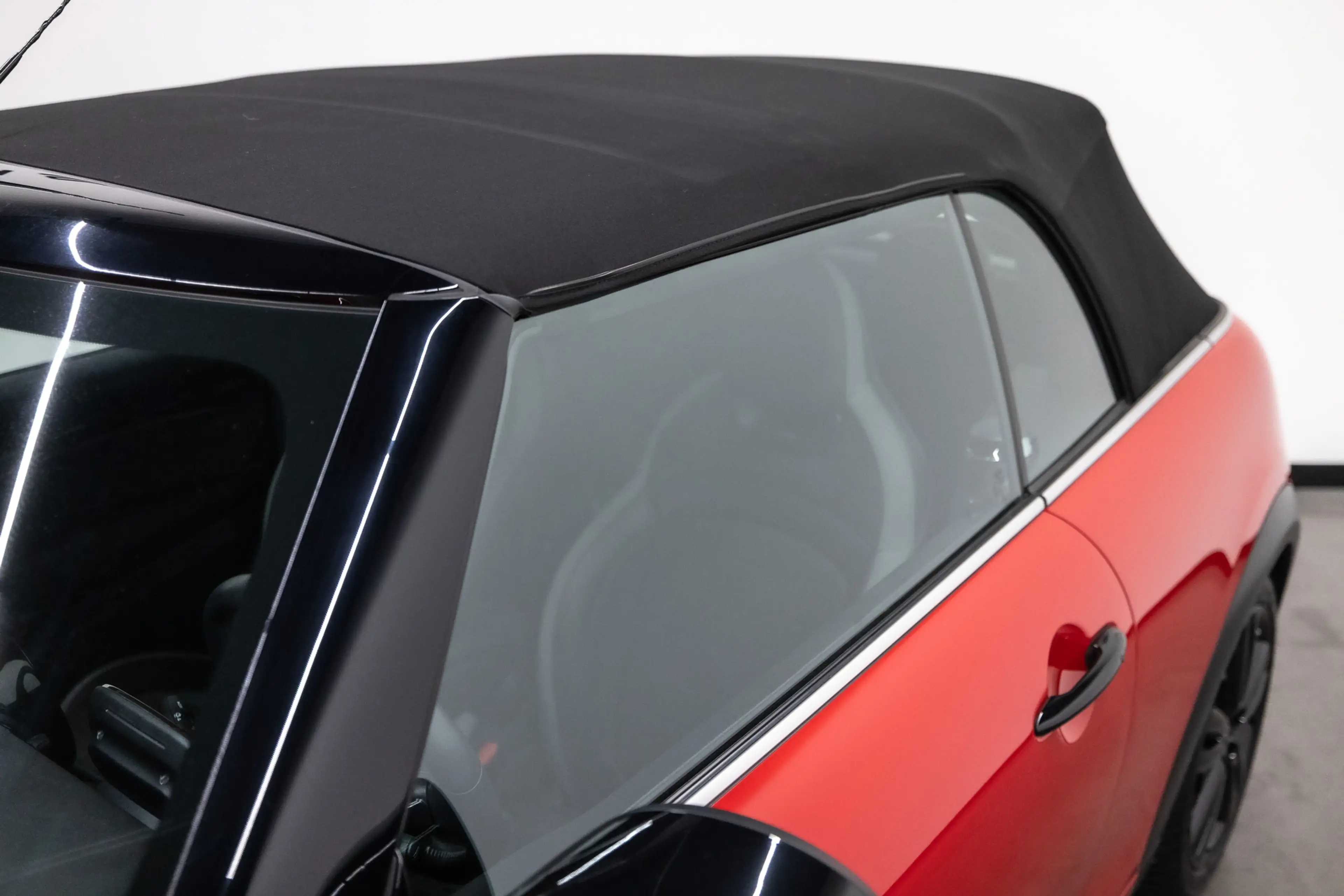 MINI John Cooper Works Cabrio 1.5 Cooper — photo 15