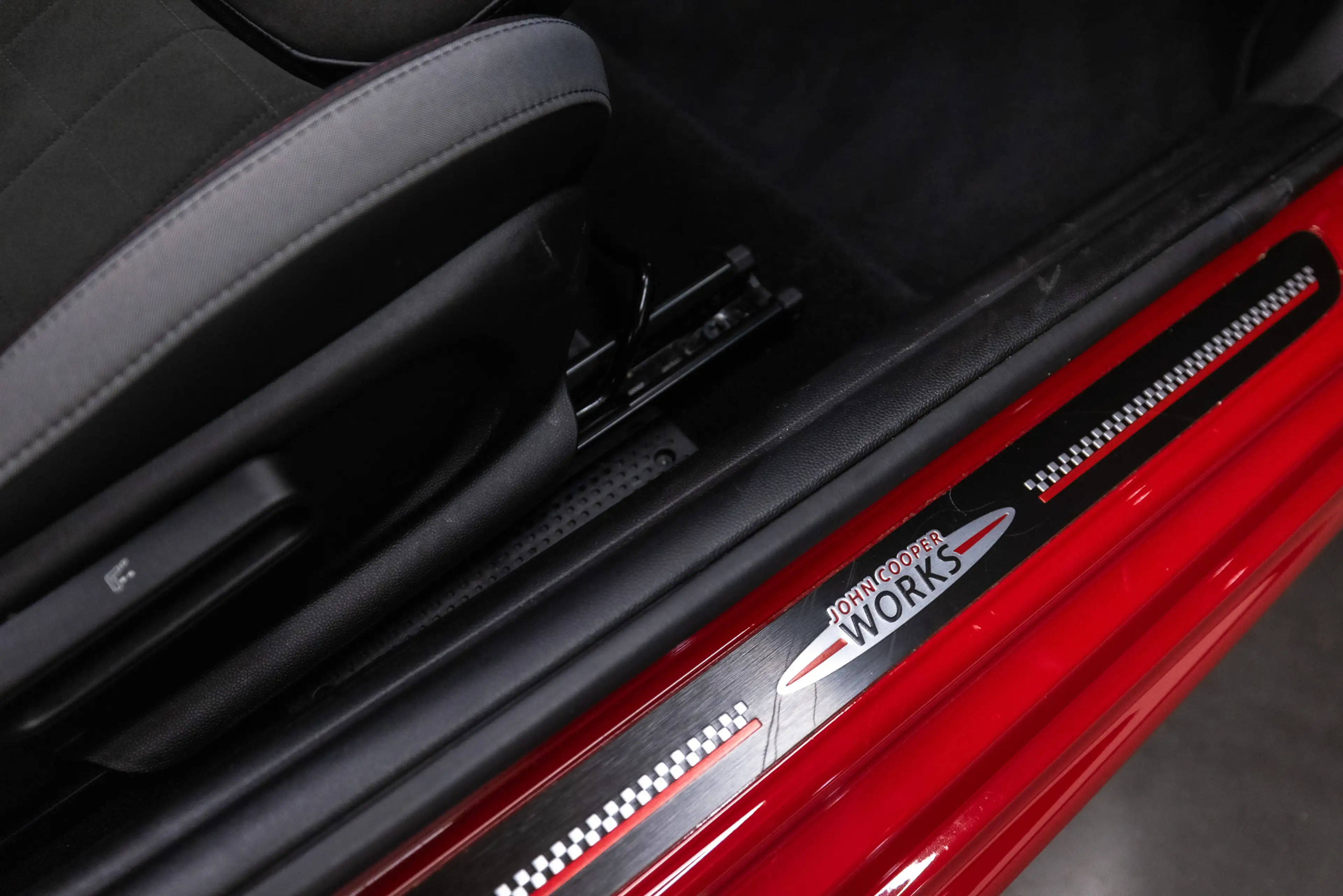 MINI John Cooper Works Cabrio 1.5 Cooper — photo 37