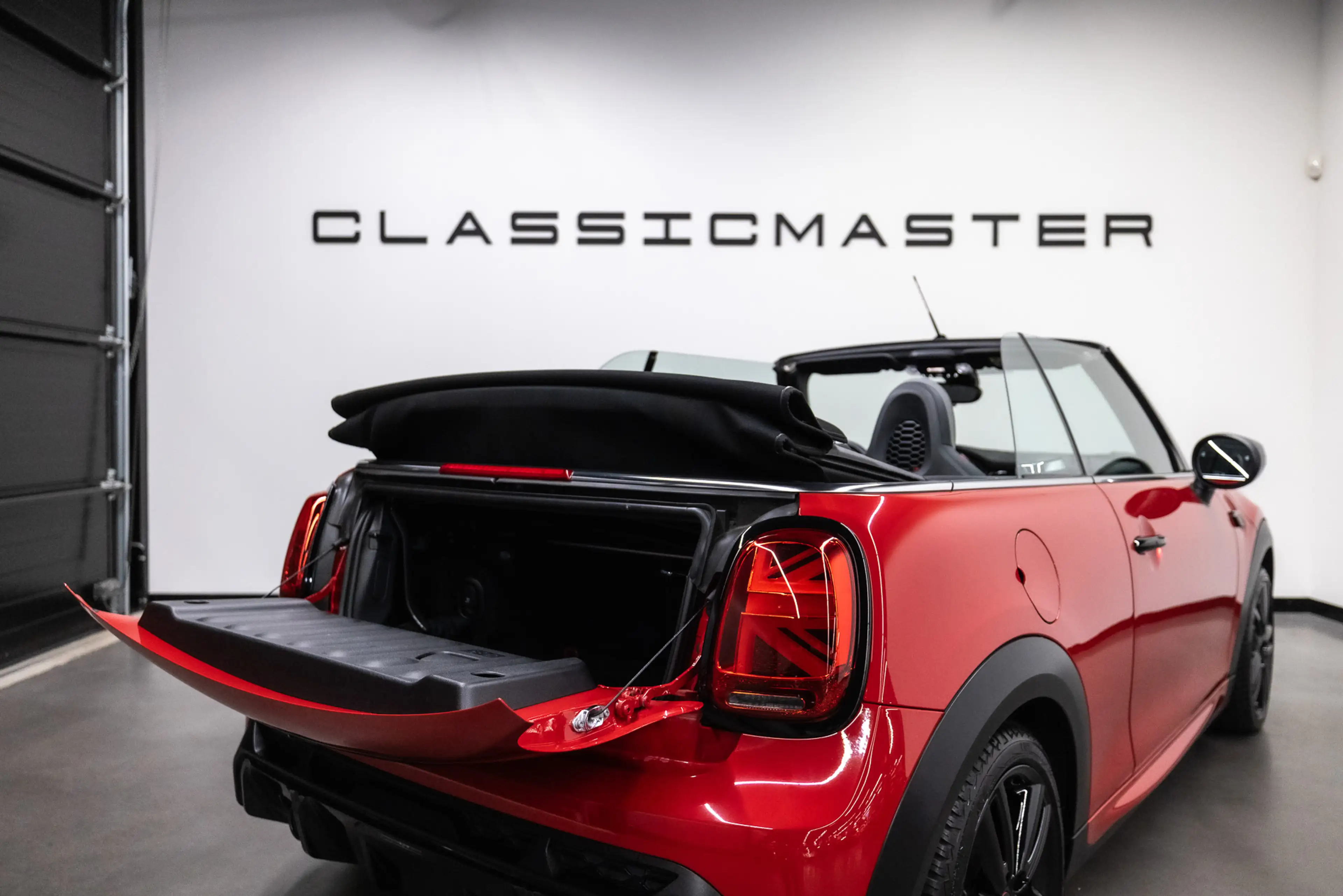 MINI John Cooper Works Cabrio 1.5 Cooper — photo 28