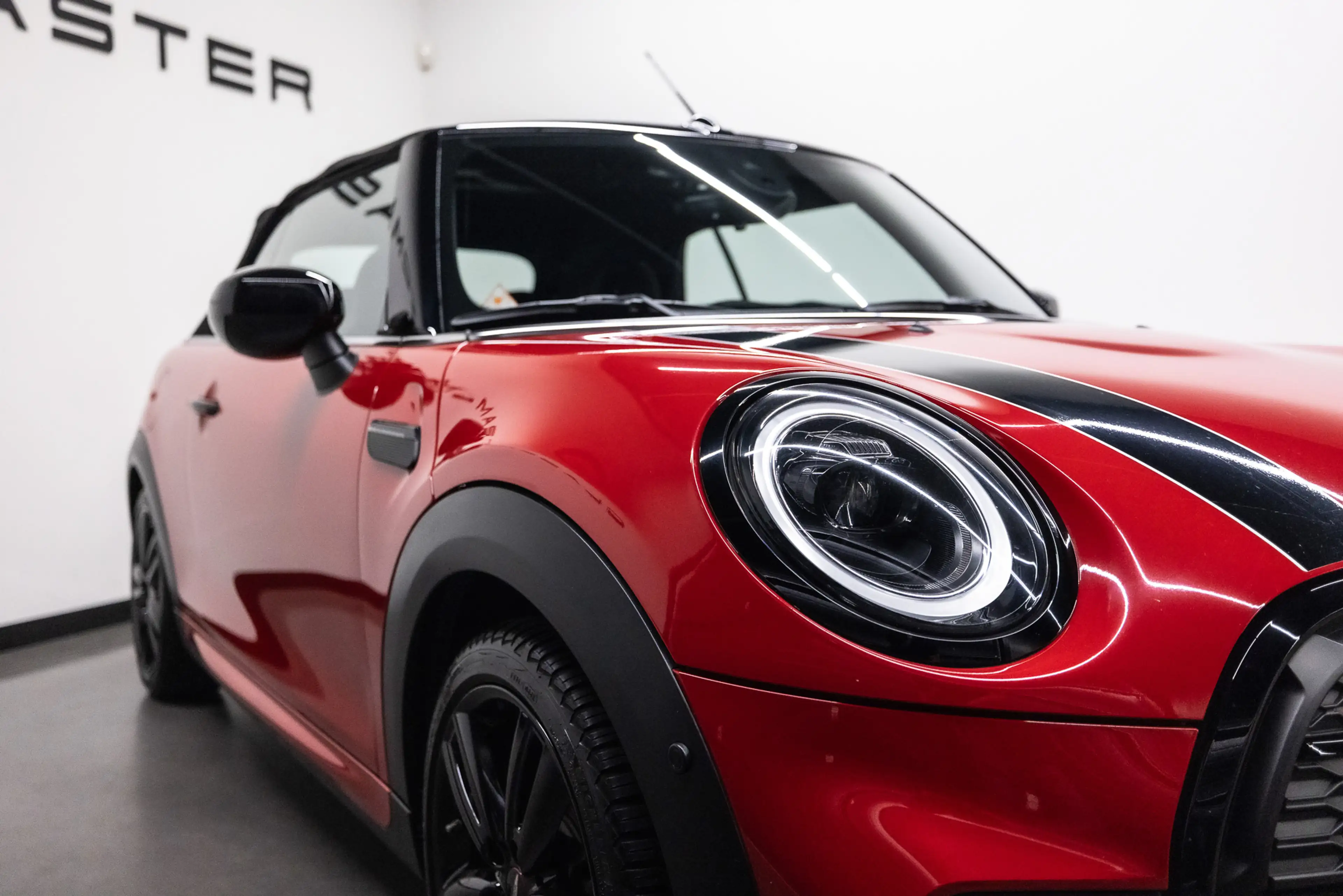 MINI John Cooper Works Cabrio 1.5 Cooper — photo 38