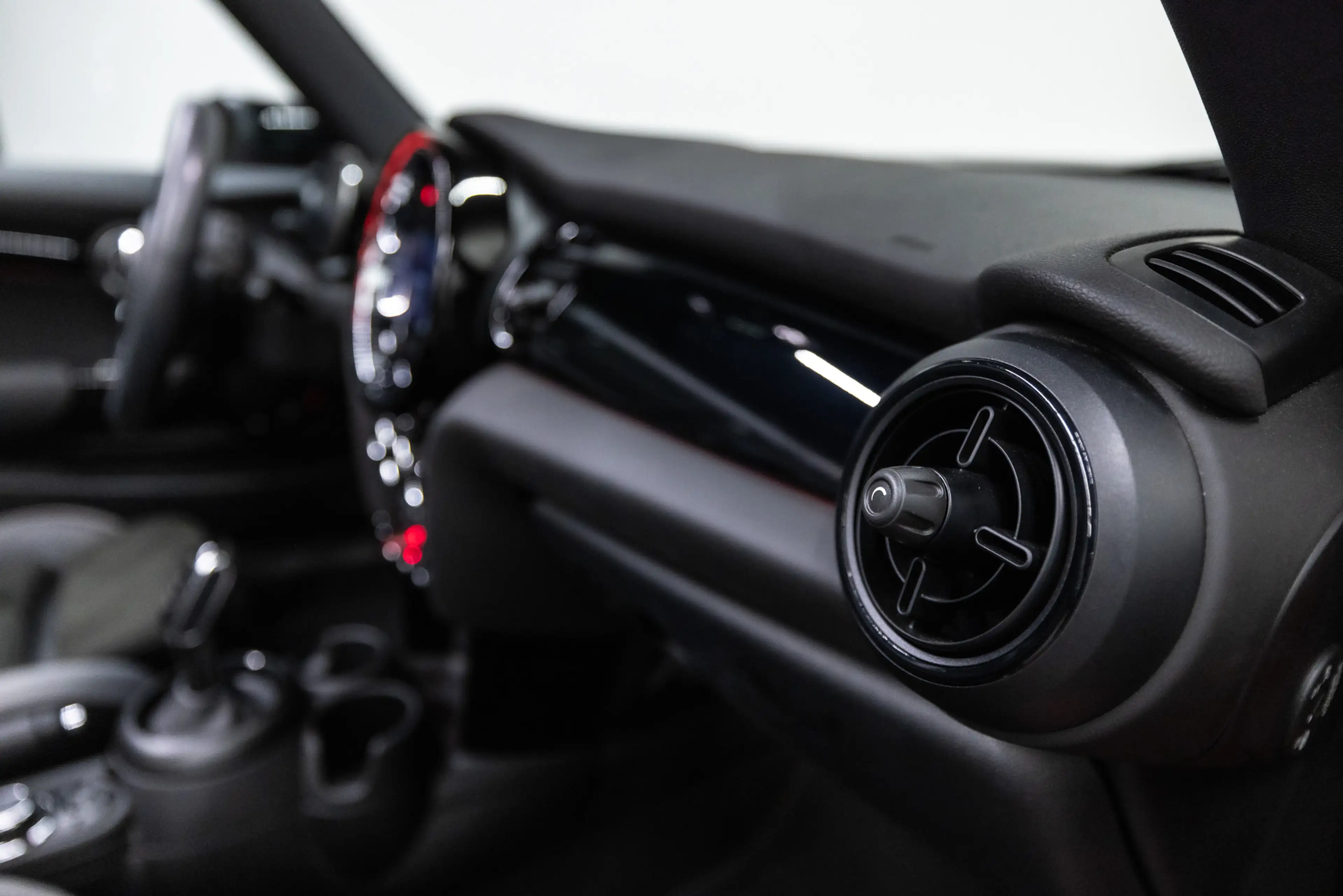 MINI John Cooper Works Cabrio 1.5 Cooper — photo 24