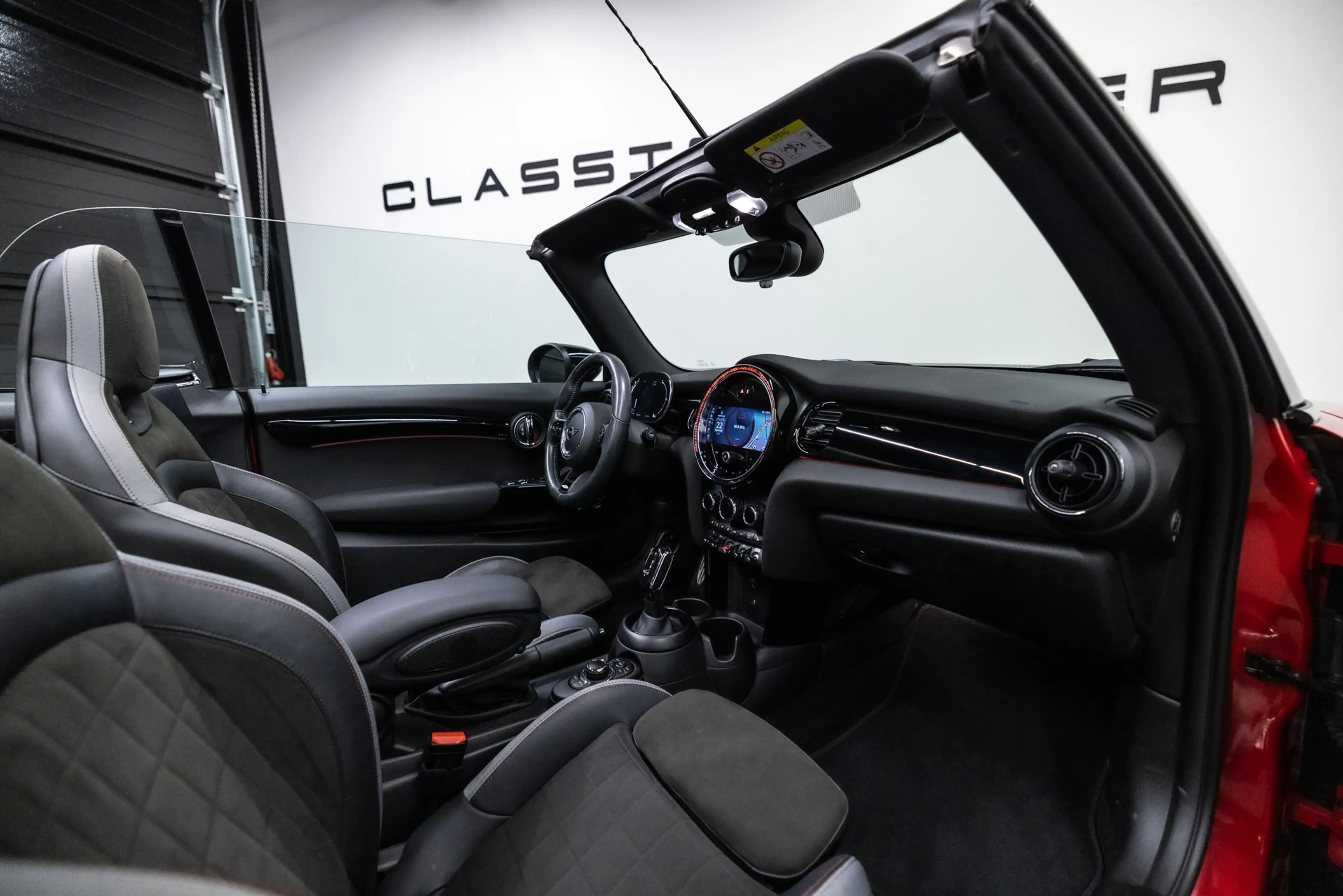 MINI John Cooper Works Cabrio 1.5 Cooper — photo 2