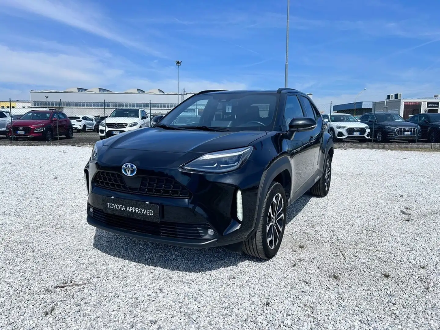 Toyota Yaris Cross 1.5 H Trend Nero - 1
