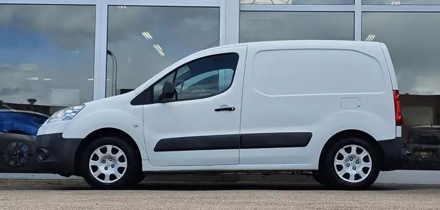 Peugeot Partner view 3