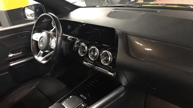 Mercedes-Benz Gla view 10